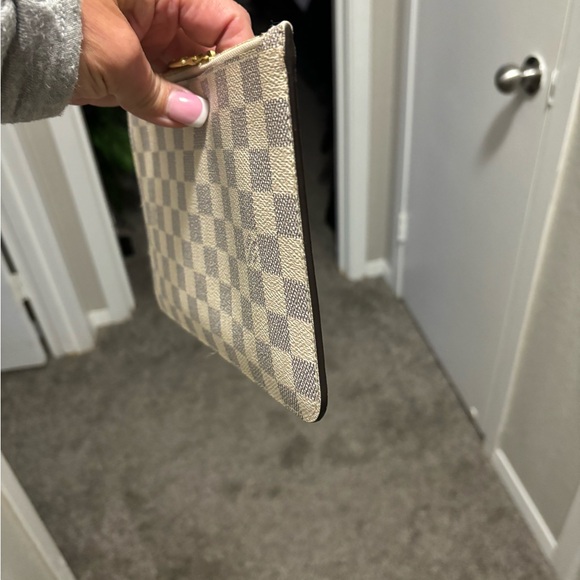 Louis Vuitton Damier Azur Neverfull MM Pouchette - Picture 7 of 10